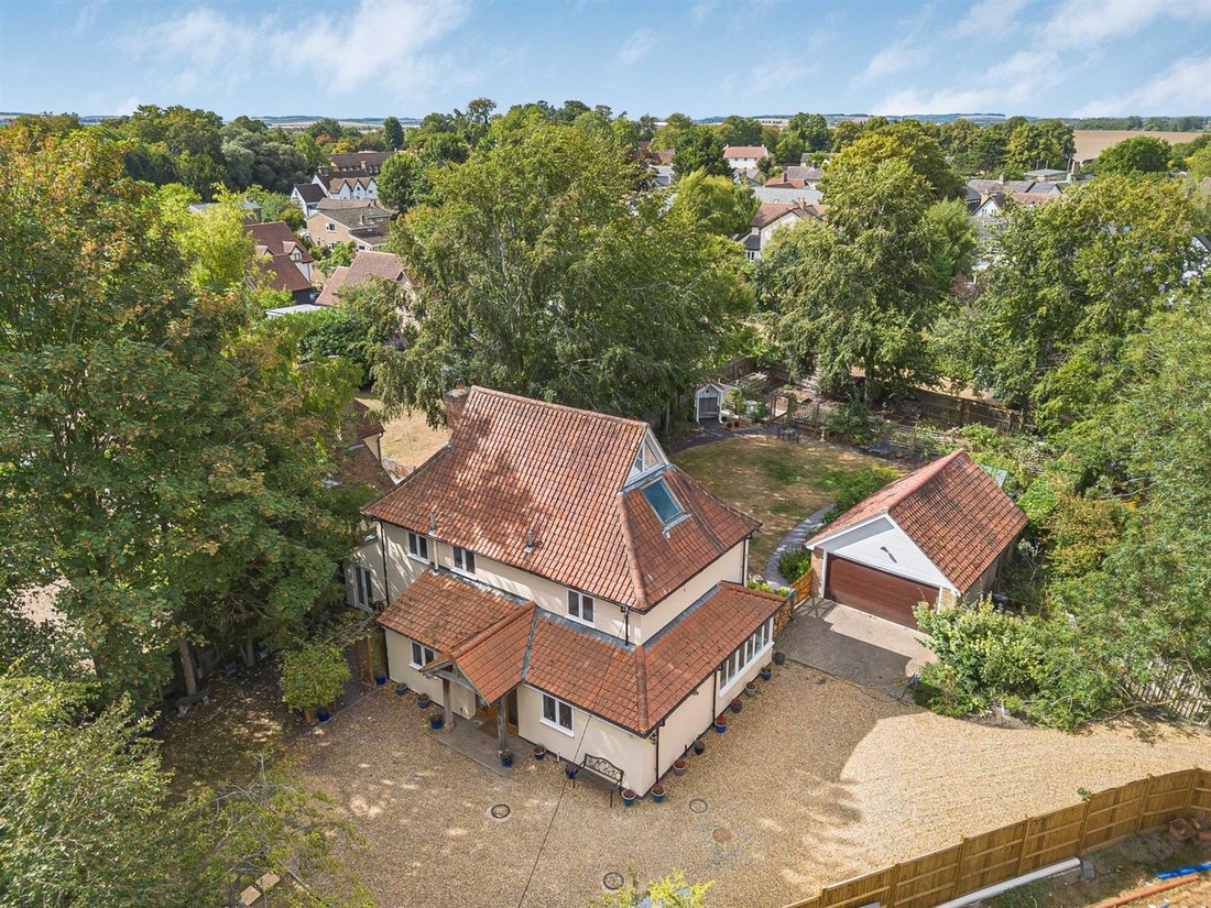 House in Royston, England 1 - 18862885