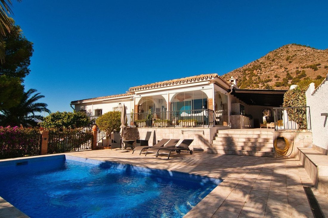 Villa a La Capellania, Benalmádena, Andalusia 3 - 18863845