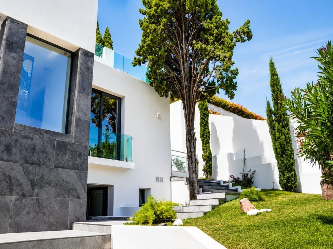 Villa in Marbella, Andalusien, Spanien 3 - 18864658