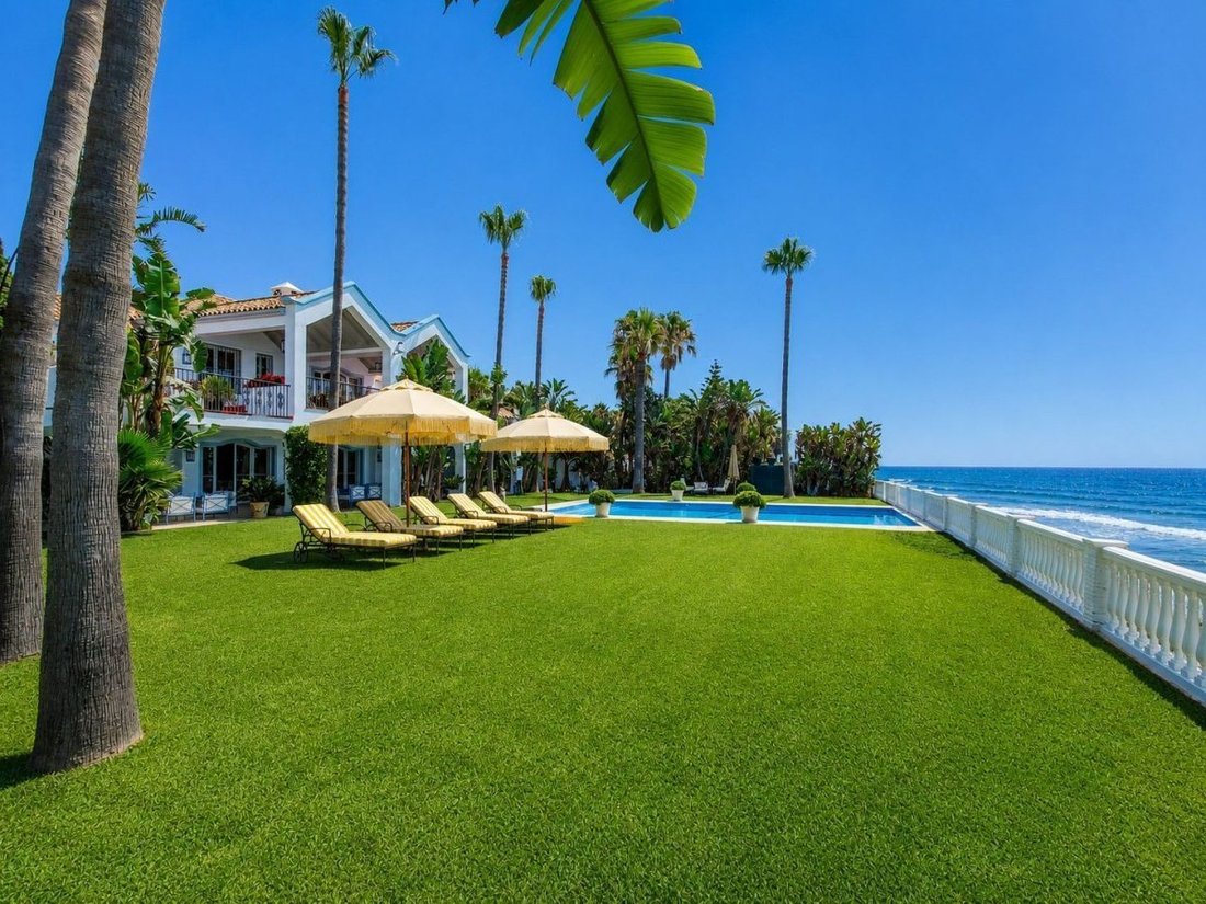 Villa in Guadalmina Baja, San Pedro de Alcantara, Spain 2 - 18864549