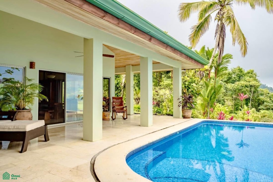 Casa in Uvita, Provincia di Puntarenas, Costa Rica 2 - 17088290