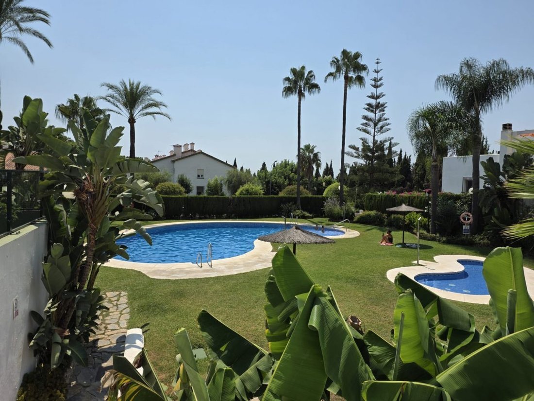 Townhouse in Golden Mile, Andalusia, Spain 2 - 18864952