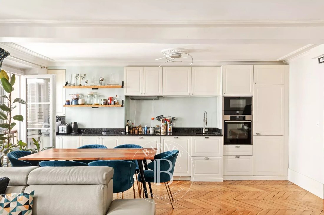Apartment in Porte Saint Denis-Paradis, Paris 10e Arrondissement, Paris 3 - 18862699