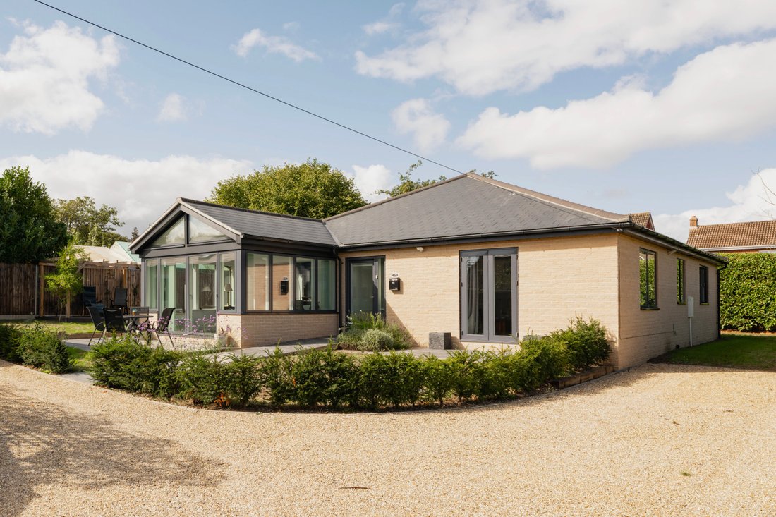 Bungalow in Drayton, England 1 - 18863186