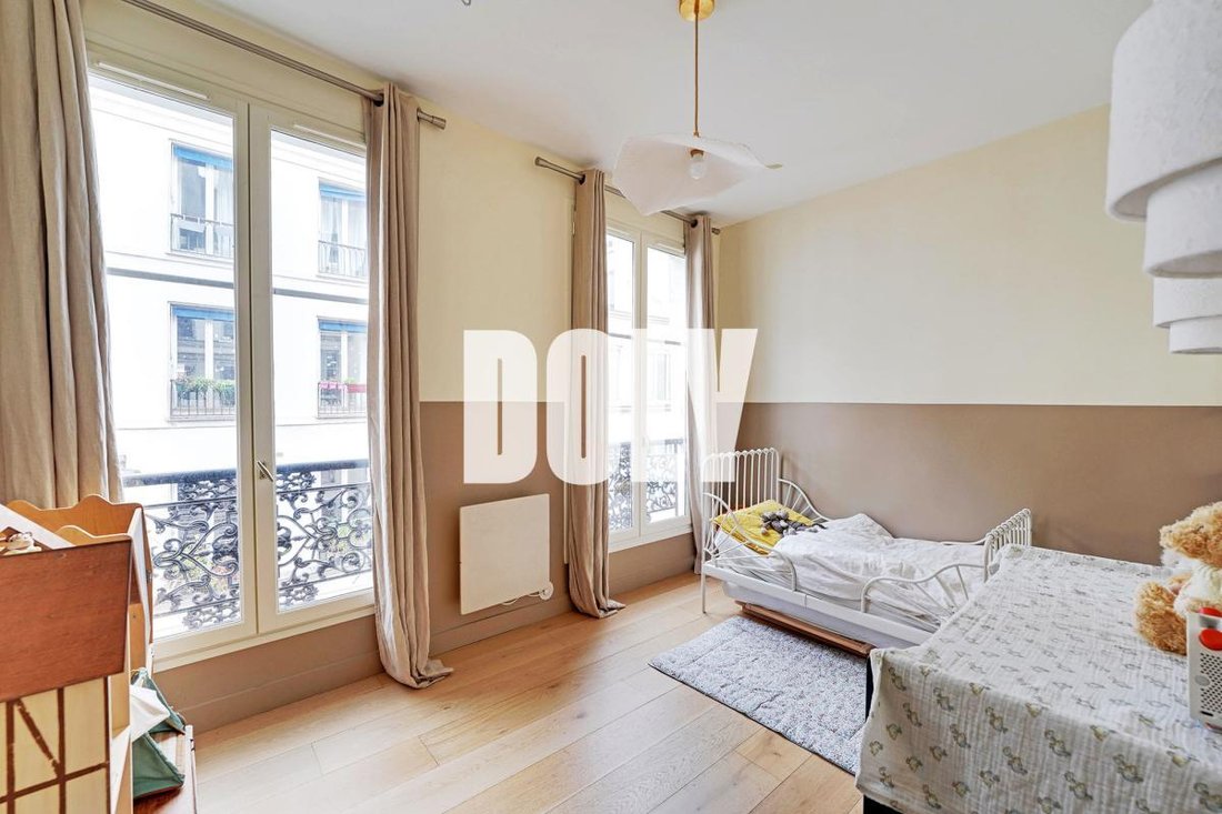 Apartment in Porte Saint Denis-Paradis, Paris 10e Arrondissement, Paris 5 - 18863149