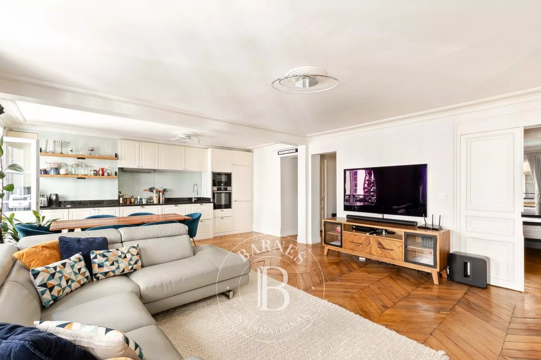 Apartment in Porte Saint Denis-Paradis, Paris 10e Arrondissement, Paris 4 - 18862699