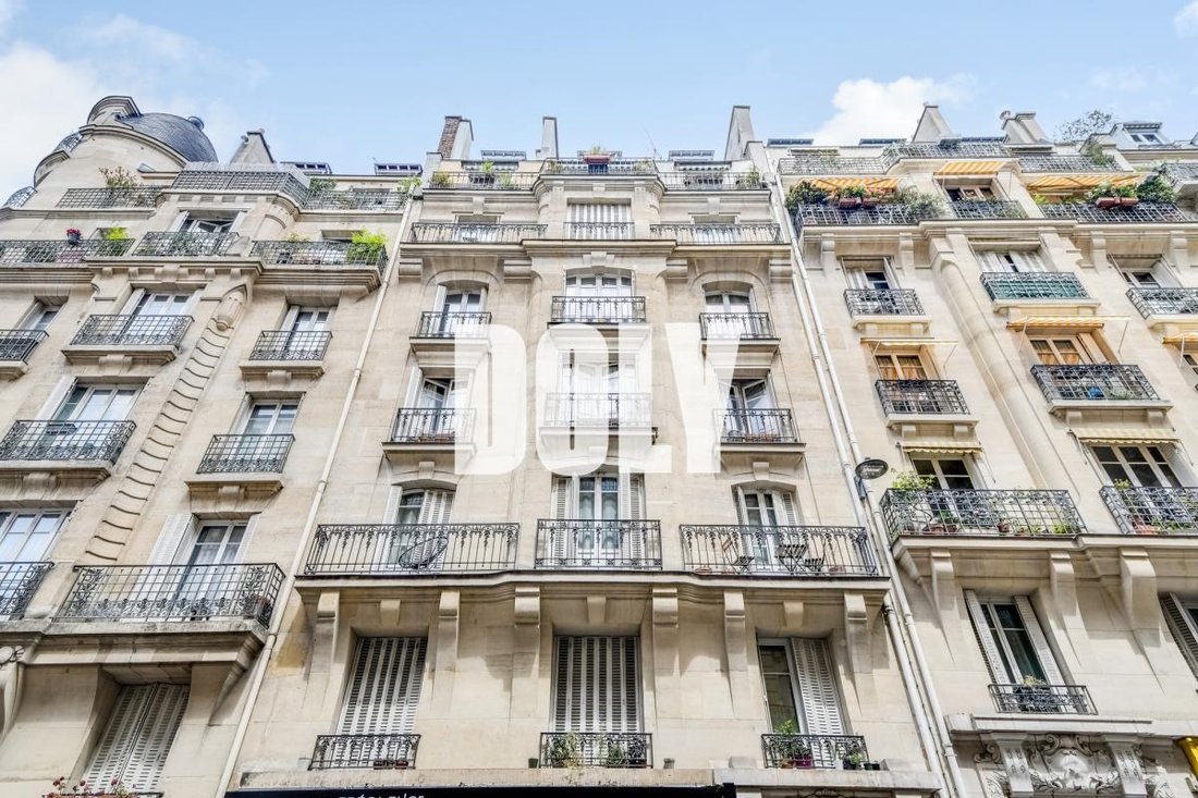 Apartment in Grandes Carrières-Clichy, Paris 18e Arrondissement, Paris 1 - 18863144