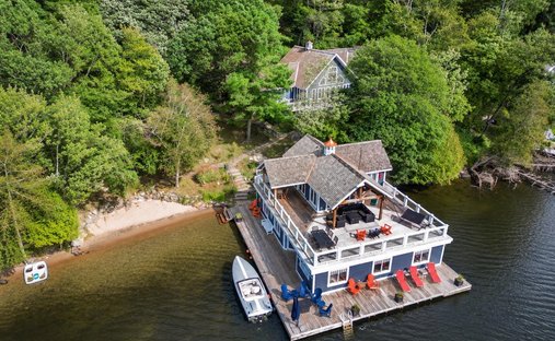 House in Muskoka Lakes, Ontario, Canada 1