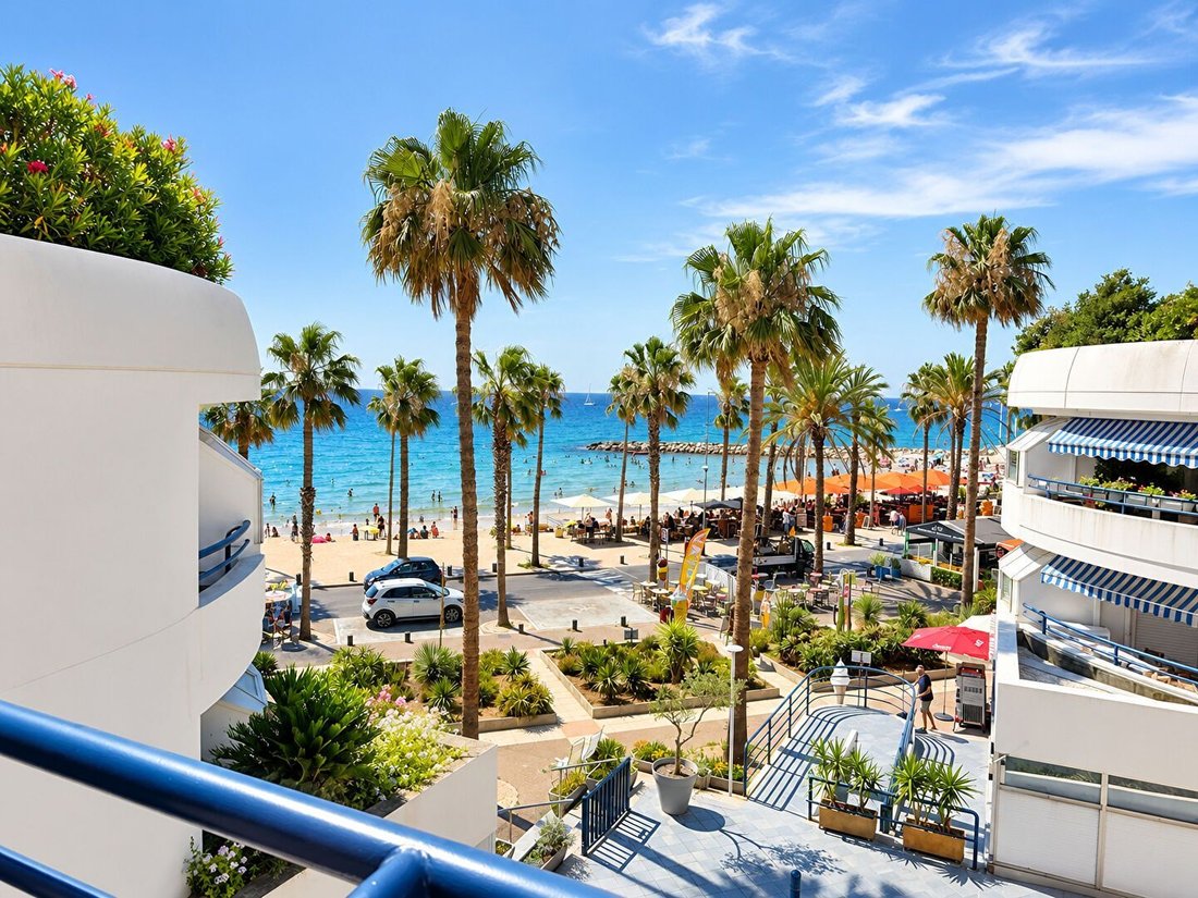 Apartment in La Ciotat, Provence-Alpes-Côte d'Azur, France 1 - 18867393