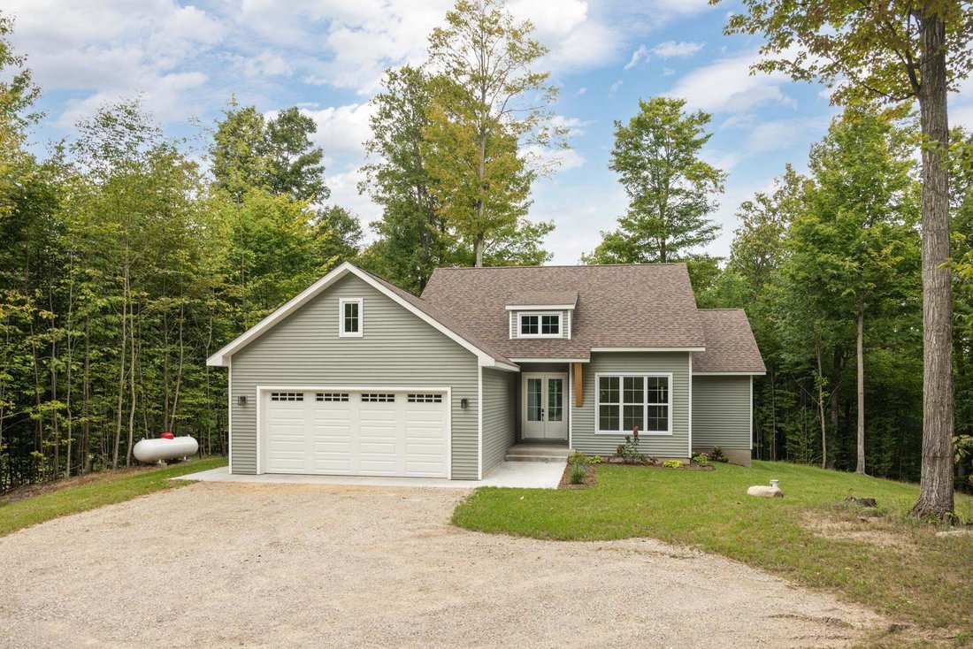 House in Empire, Michigan, United States 2 - 18309308