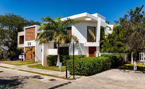 House in Playa del Carmen, Quintana Roo, Mexico 1