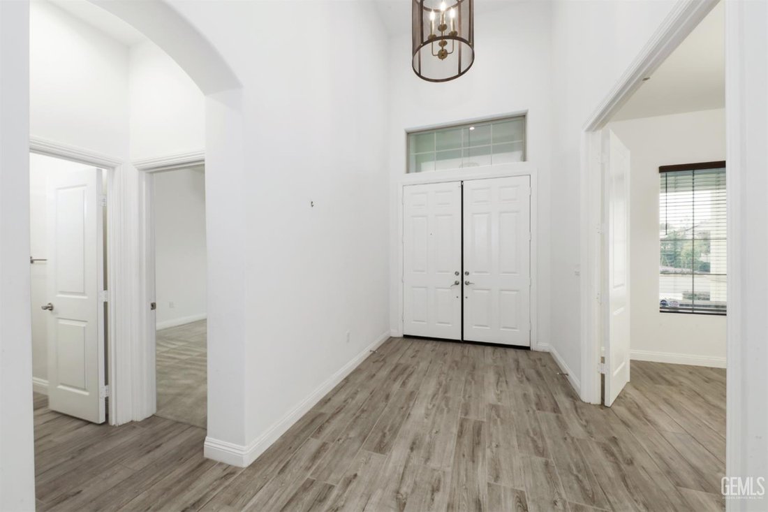 House in Bakersfield, California, United States 4 - 18865303