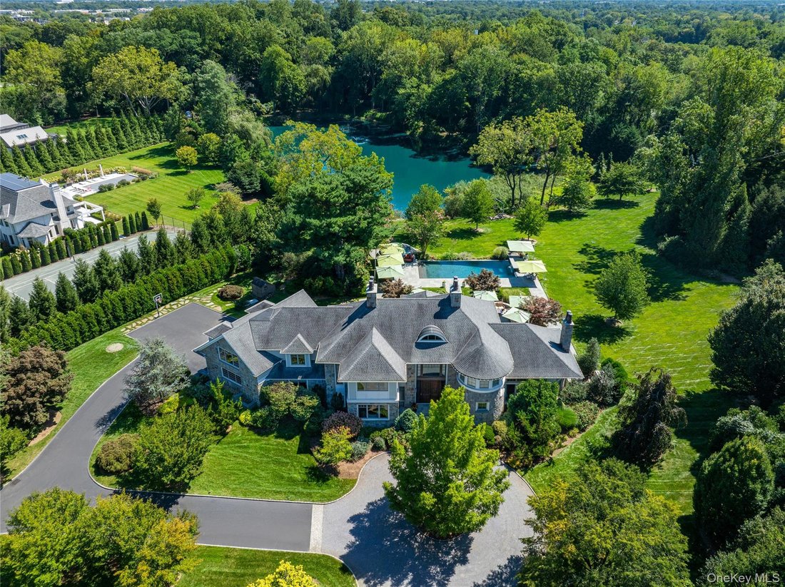 Casa a Old Westbury, New York, Stati Uniti 1 - 18863653