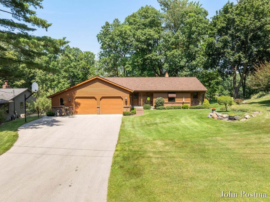 House in Alto, Michigan, United States 2 - 18865649