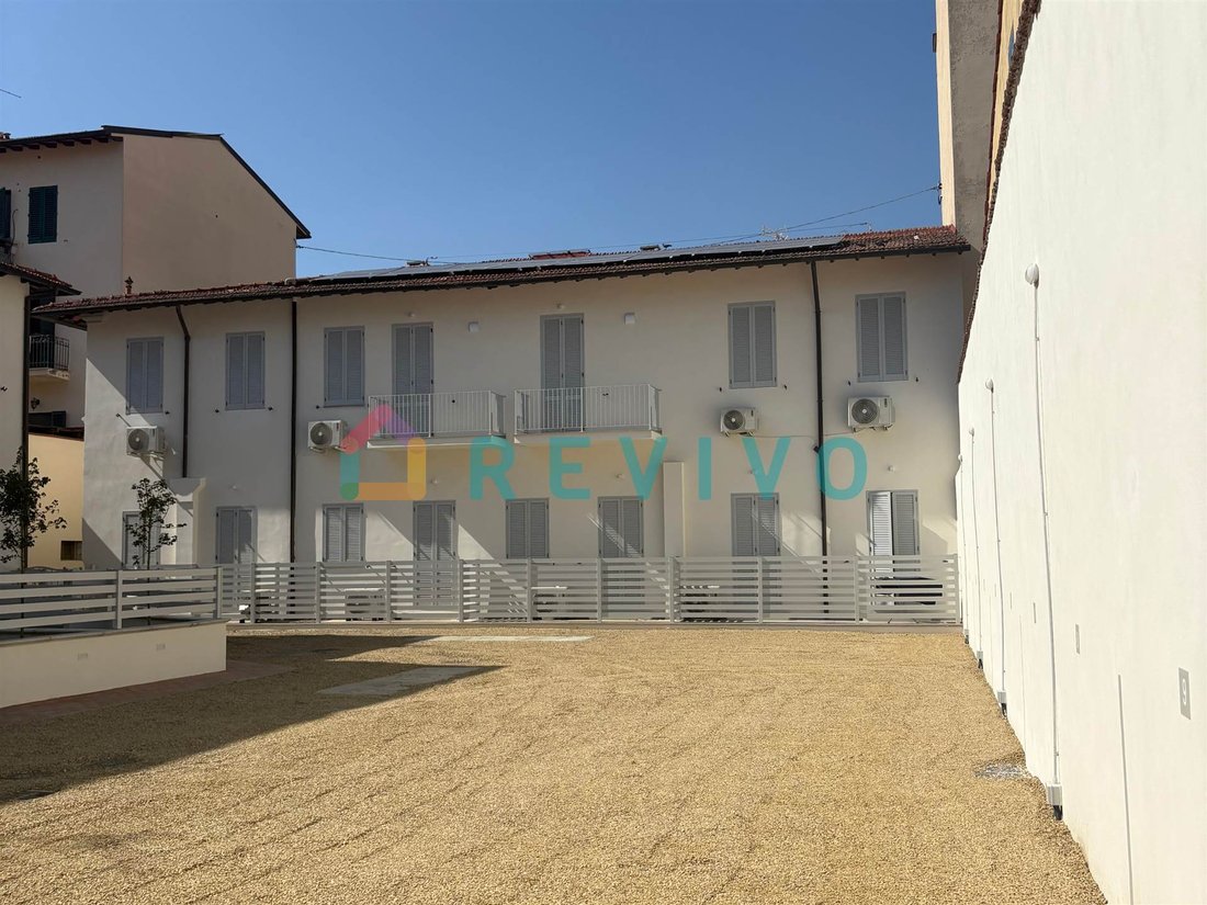 Townhouse in Castello, Florence, Italy 3 - 18031402