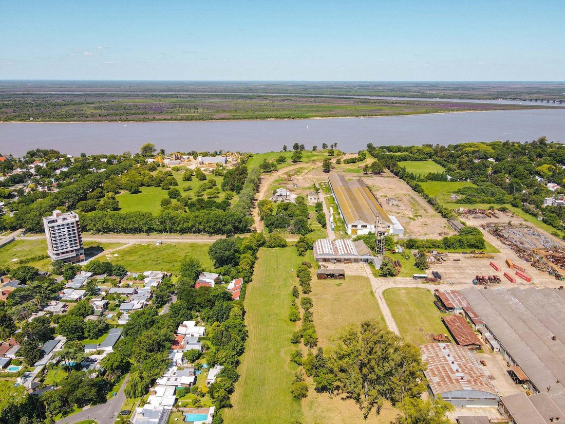 Land in Granadero Baigorria, Santa Fe Province, Argentina 4 - 18863882