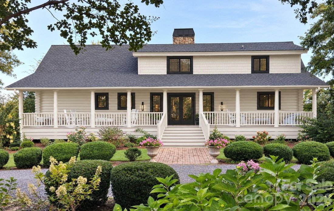 Casa en Hendersonville, Carolina del Norte, Estados Unidos 4 - 17859920