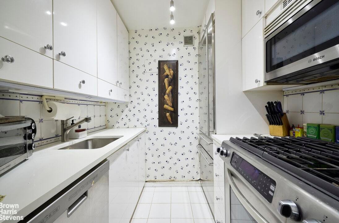 Co Op in New York, New York, United States 5 - 18866936