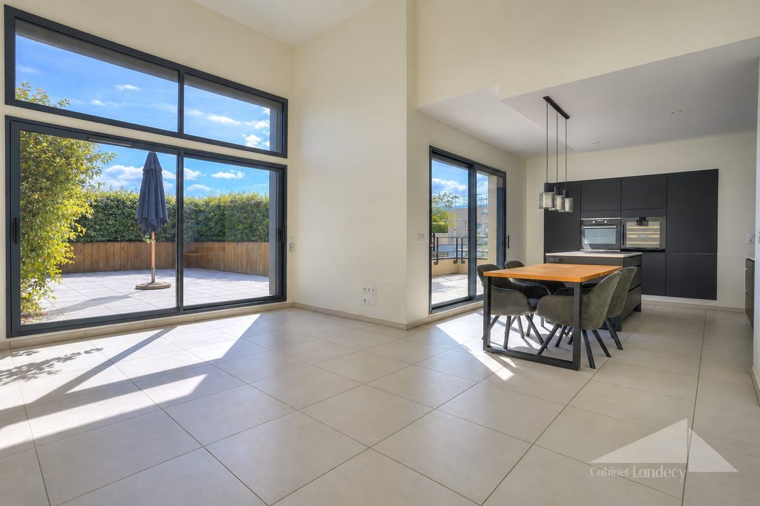 Apartamento en Ferney-Voltaire, Auvernia-Ródano-Alpes, Francia 1 - 17413042