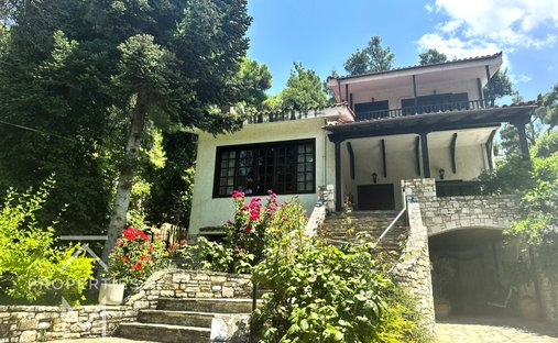 Haus in Dionysos, Attika, Griechenland 1