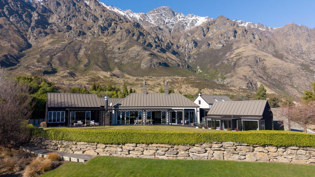 House in Queenstown, Otago, New Zealand 4 - 17253431