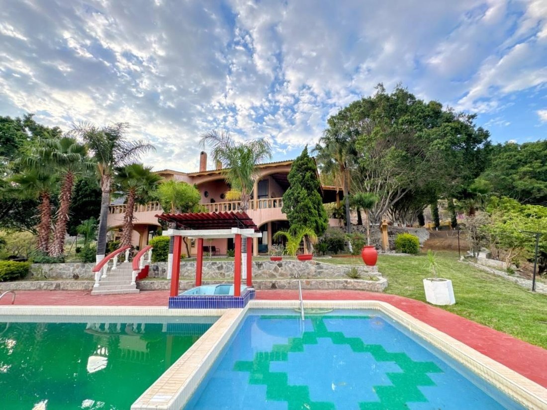 Townhouse in Chantepec, Jalisco, Mexico 3 - 17729088