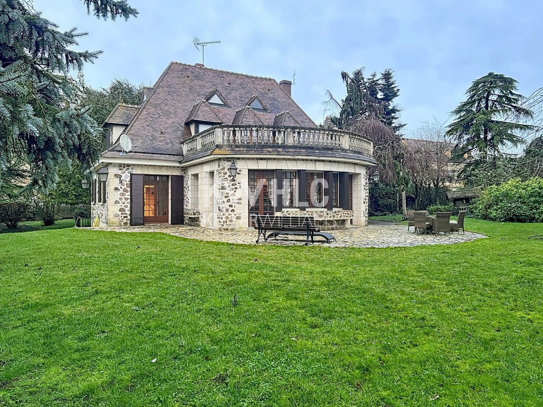 Villa in Livilliers, Ile-de-France, France 2 - 18868512
