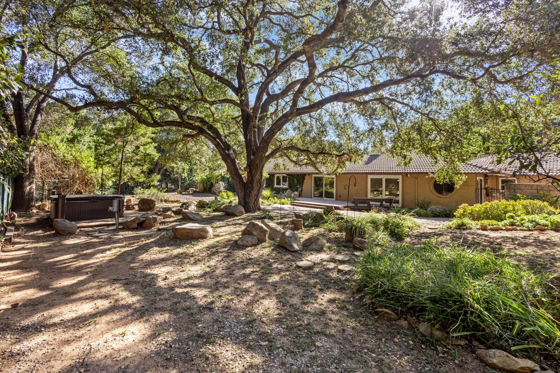 House in Ojai, California, United States 1 - 18863929