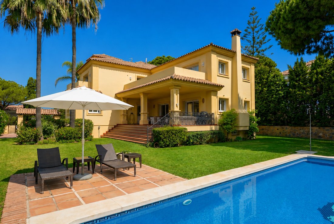 Villa à Elviria-Cabopino, Marbella, Espagne 1 - 18867250