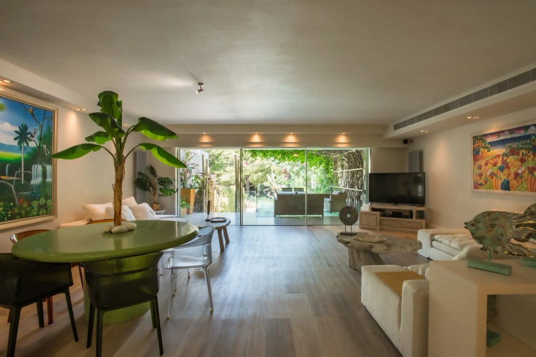 Villa in Vouliagmeni, Attika, Griechenland 1 - 17602148