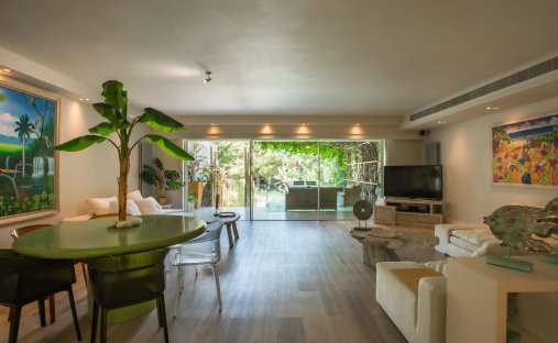 Villa in Vouliagmeni, Attika, Griechenland 1