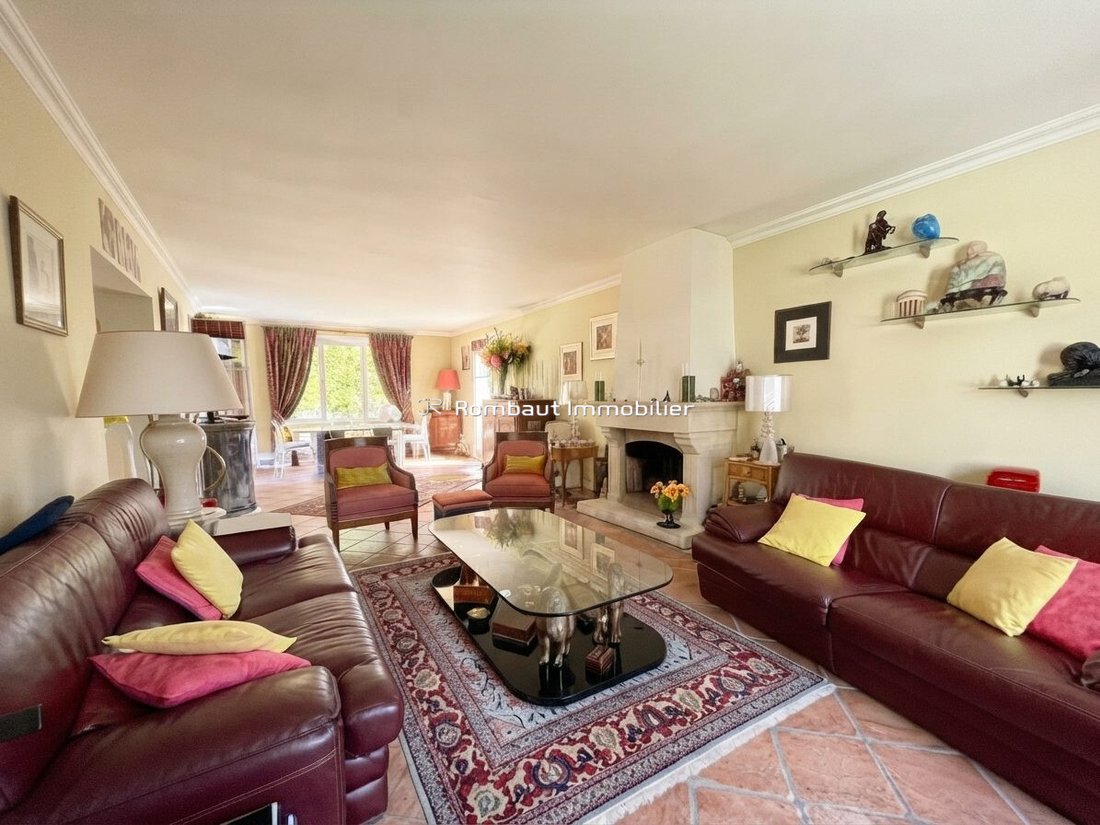 Apartment in Ouest, Croissy-sur-Seine, France 2 - 18868542