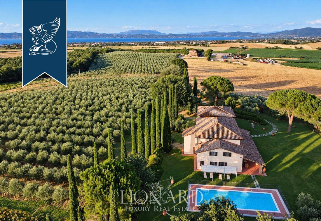 Villa in Castiglione del Lago, Umbria, Italy 3 - 18867600