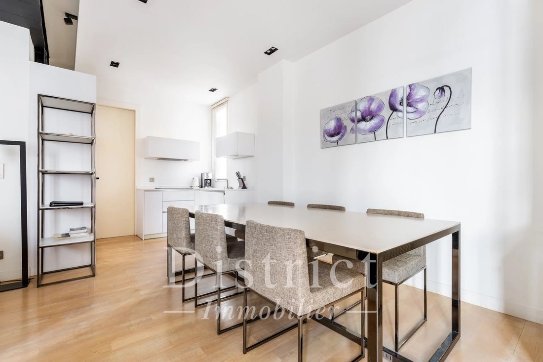 Apartment in Triangle d'Or, Paris 8e Arrondissement, Paris 4 - 18863358