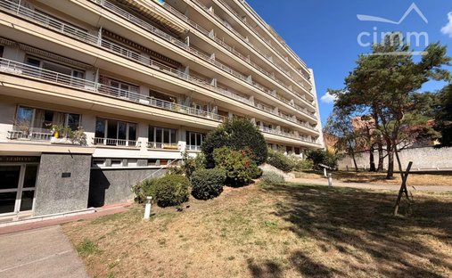 Apartment in Arrondissement of Bobigny, Ile-de-France, France 1