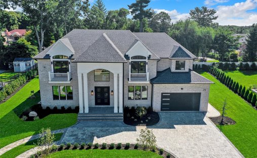 House in Albertson, New York, United States 1