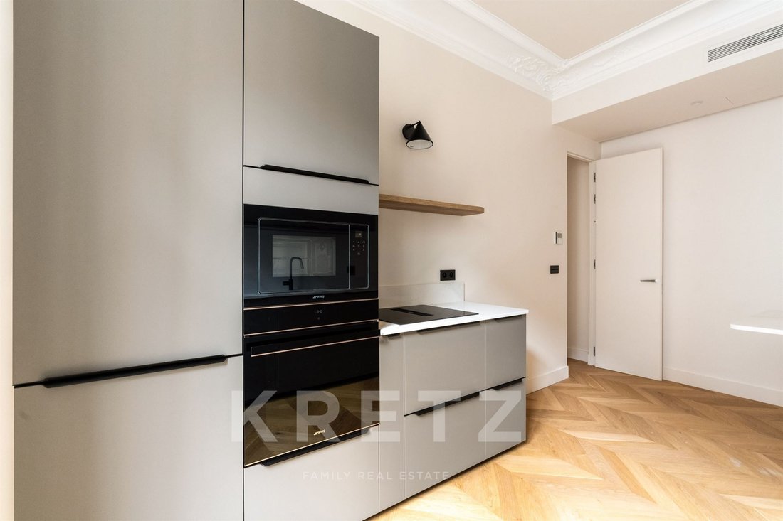 Wohnung in Hoche-Friedland, Paris 8e Arrondissement, Paris 5 - 18868105