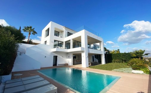 Villa a Estepona, Andalusia, Spagna 1