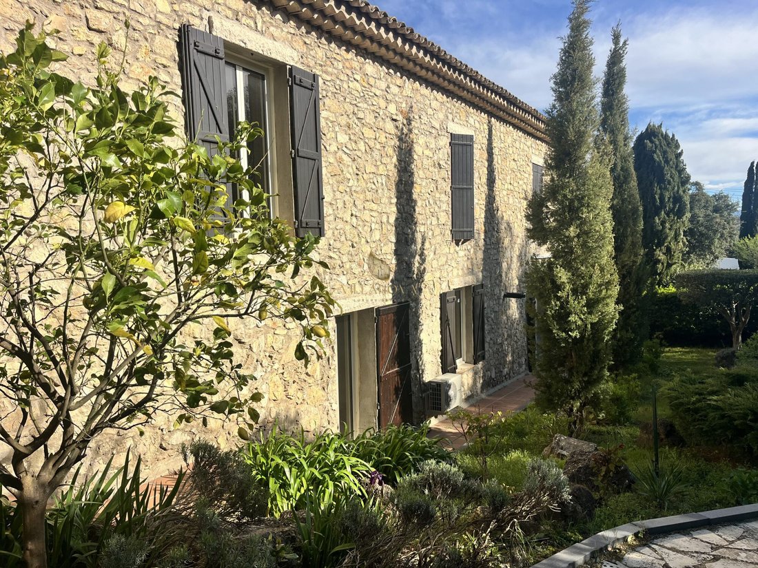 Casa de Campo en Trans-en-Provence, Provenza-Alpes-Costa Azul, Francia 1 - 18868471
