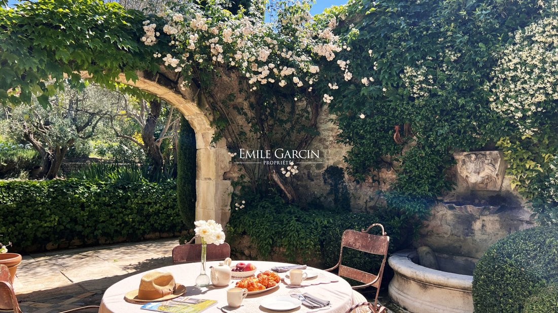 Villa in Oppède, Provence-Alpes-Côte d'Azur, France 4 - 17339972