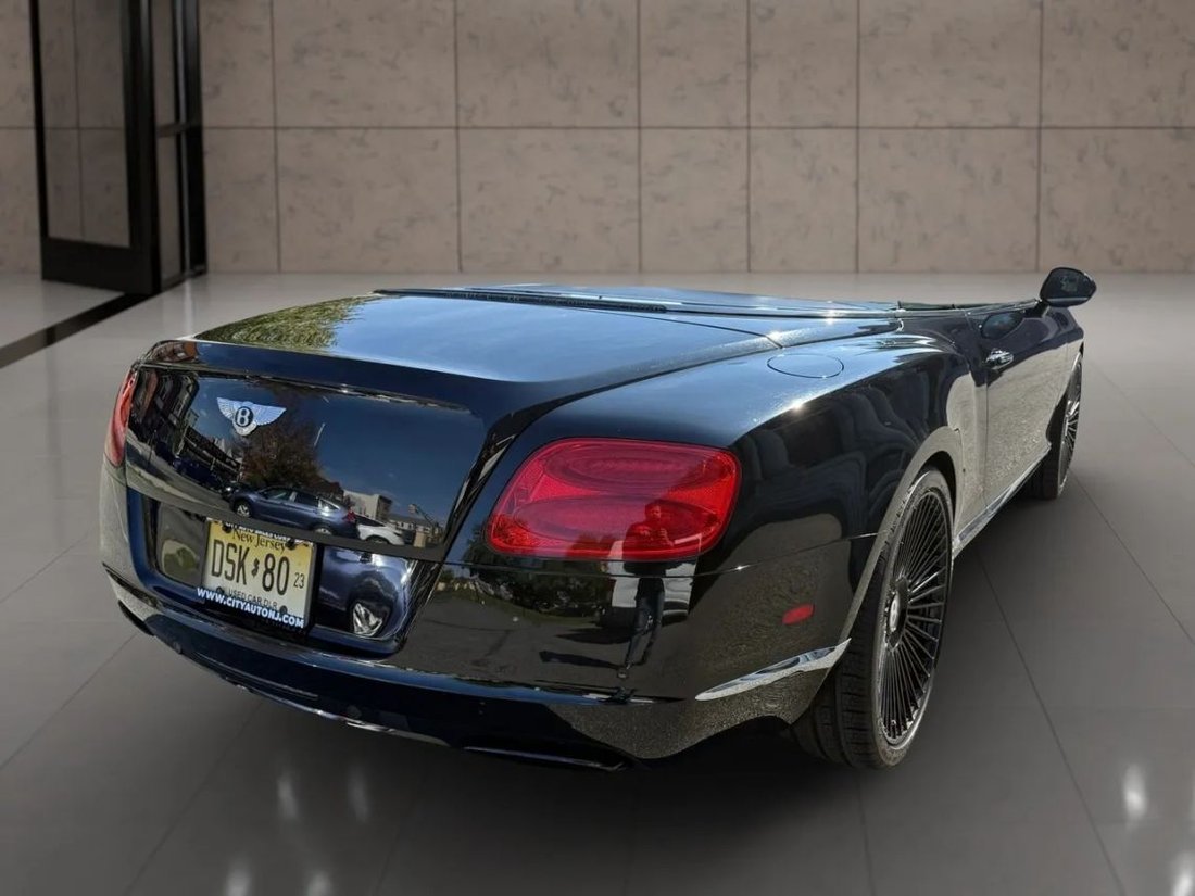 Cabriolet in Union City, NJ, United States 5 - 17860087