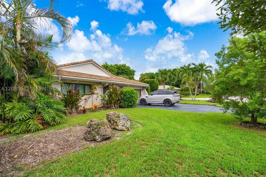 House in Coral Springs, Florida, United States 4 - 18866376