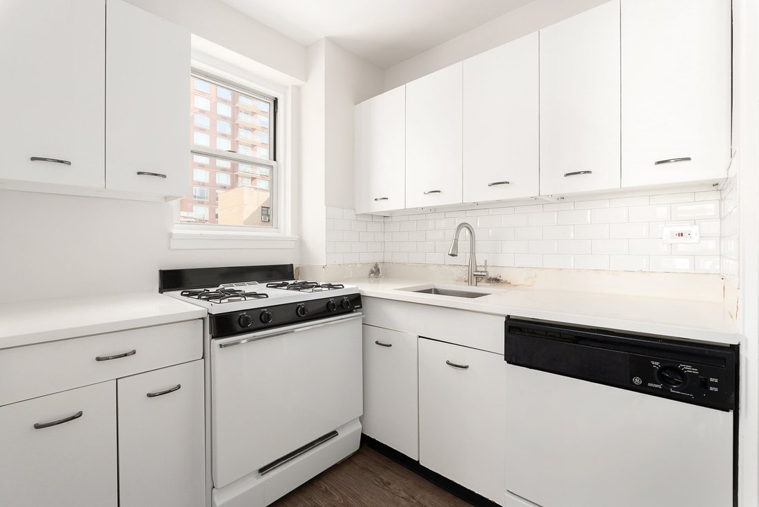 Co Op in New York, New York, United States 3 - 18867002