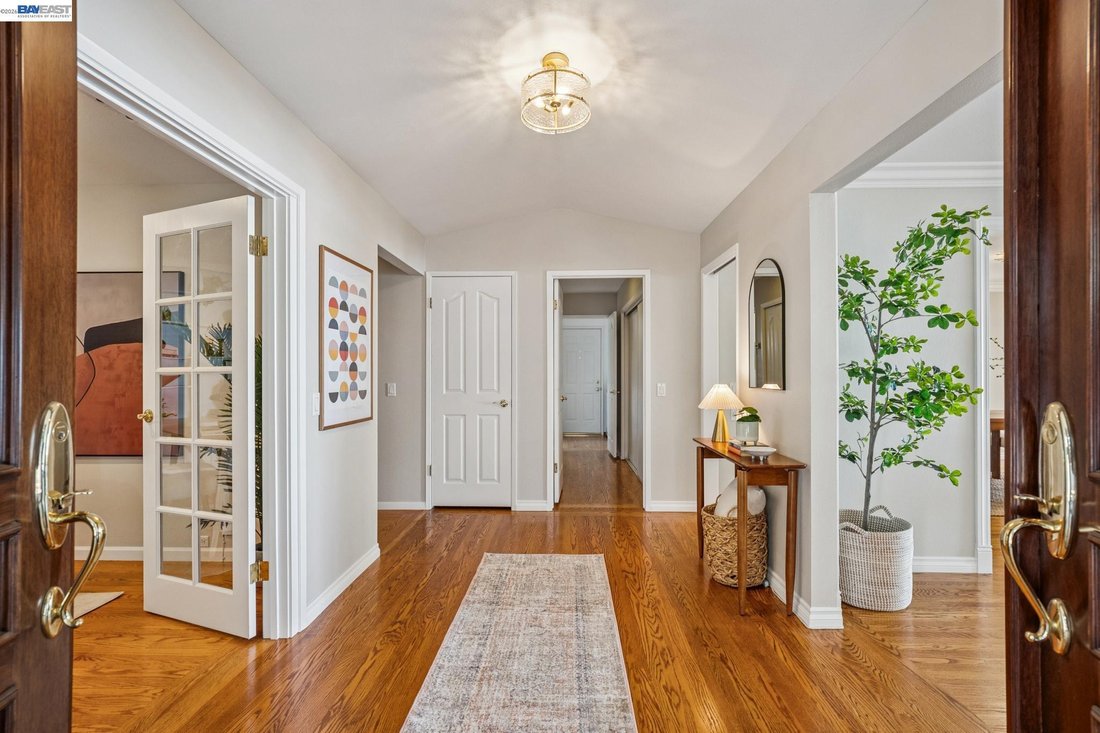 House in Alameda, California, United States 5 - 18865420