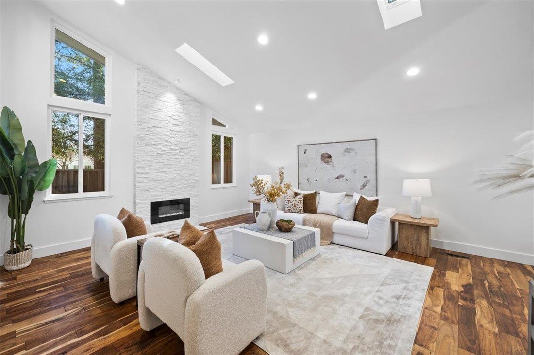 House in Los Altos Hills, California, United States 5 - 18865990