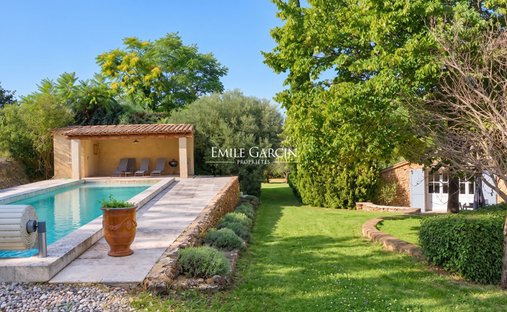 Villa a Uzès, Occitania, Francia 1