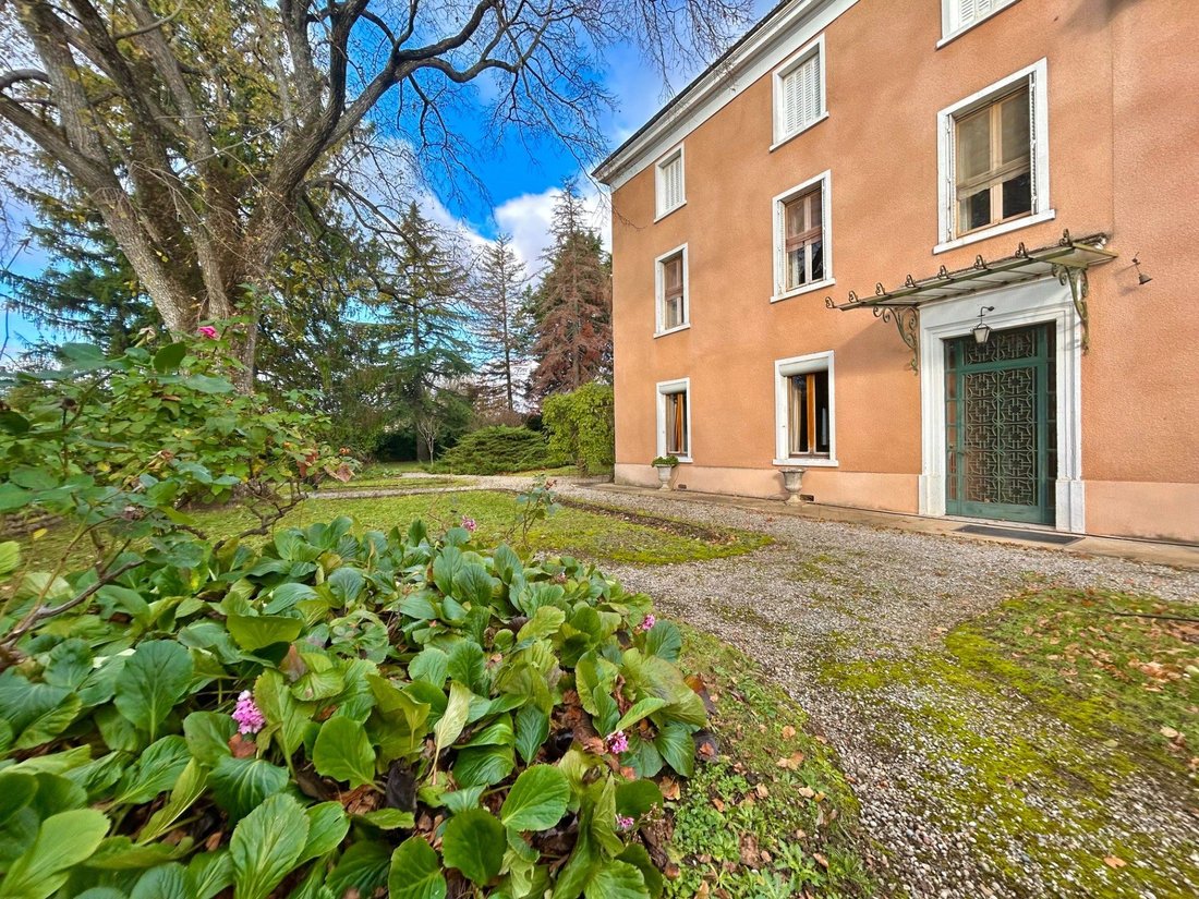 House in Chanos-Curson, Auvergne-Rhône-Alpes, France 2 - 18389914