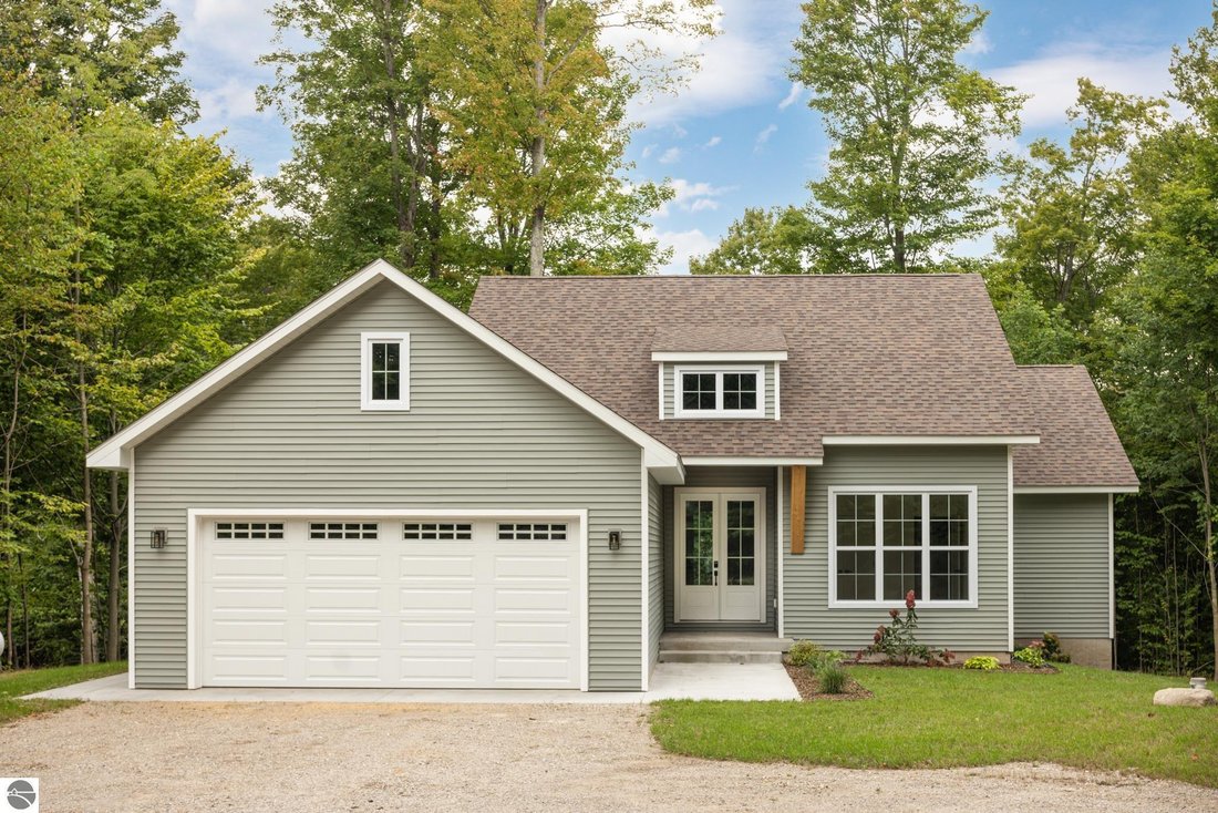 House in Empire, Michigan, United States 1 - 18636433