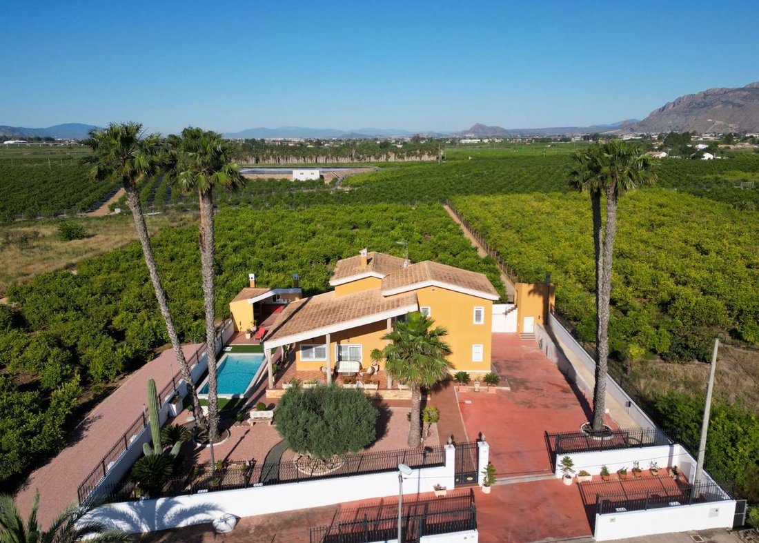 Villa in Orihuela, Valencian Community, Spain 1 - 18867235