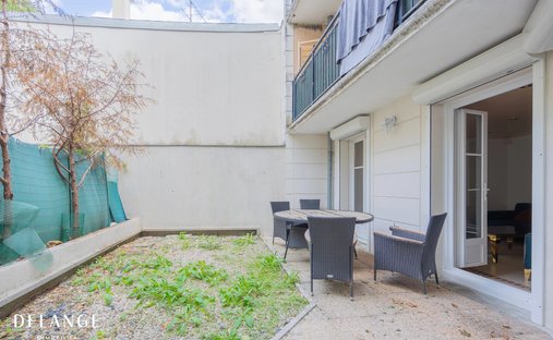 Apartment in Centre-Bras de Marne, Saint-Maurice, France 1